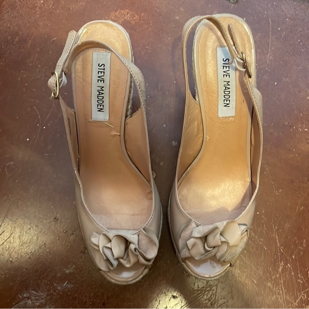 Steve Madden Women's Beige Wedge Sandals Size 10